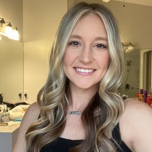 Meet your Posher, Rayna